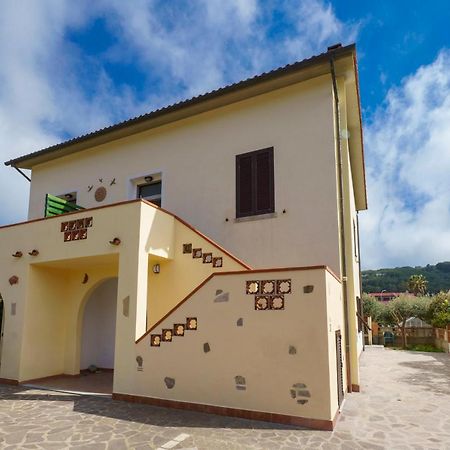 Aethalia - a 300mt dal mare Apartment Marina di Campo Bagian luar foto