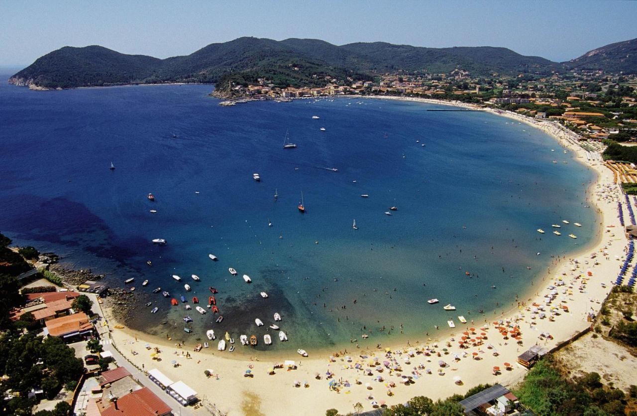 Aethalia - a 300mt dal mare Apartment Marina di Campo Bagian luar foto