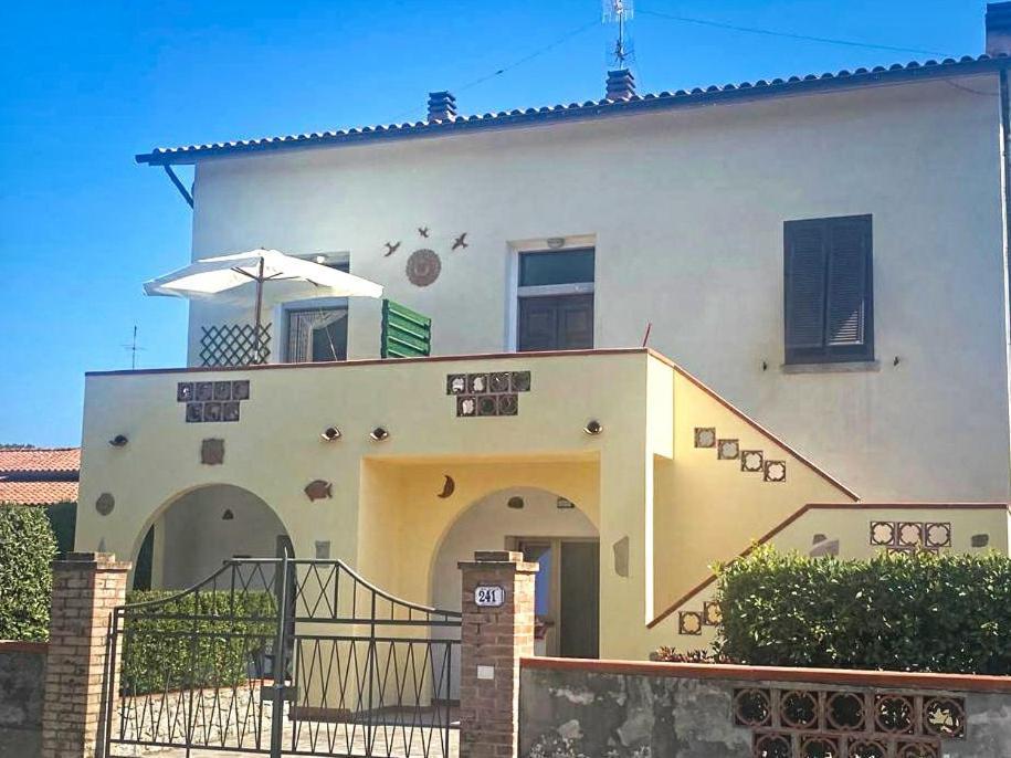 Aethalia - a 300mt dal mare Apartment Marina di Campo Bagian luar foto