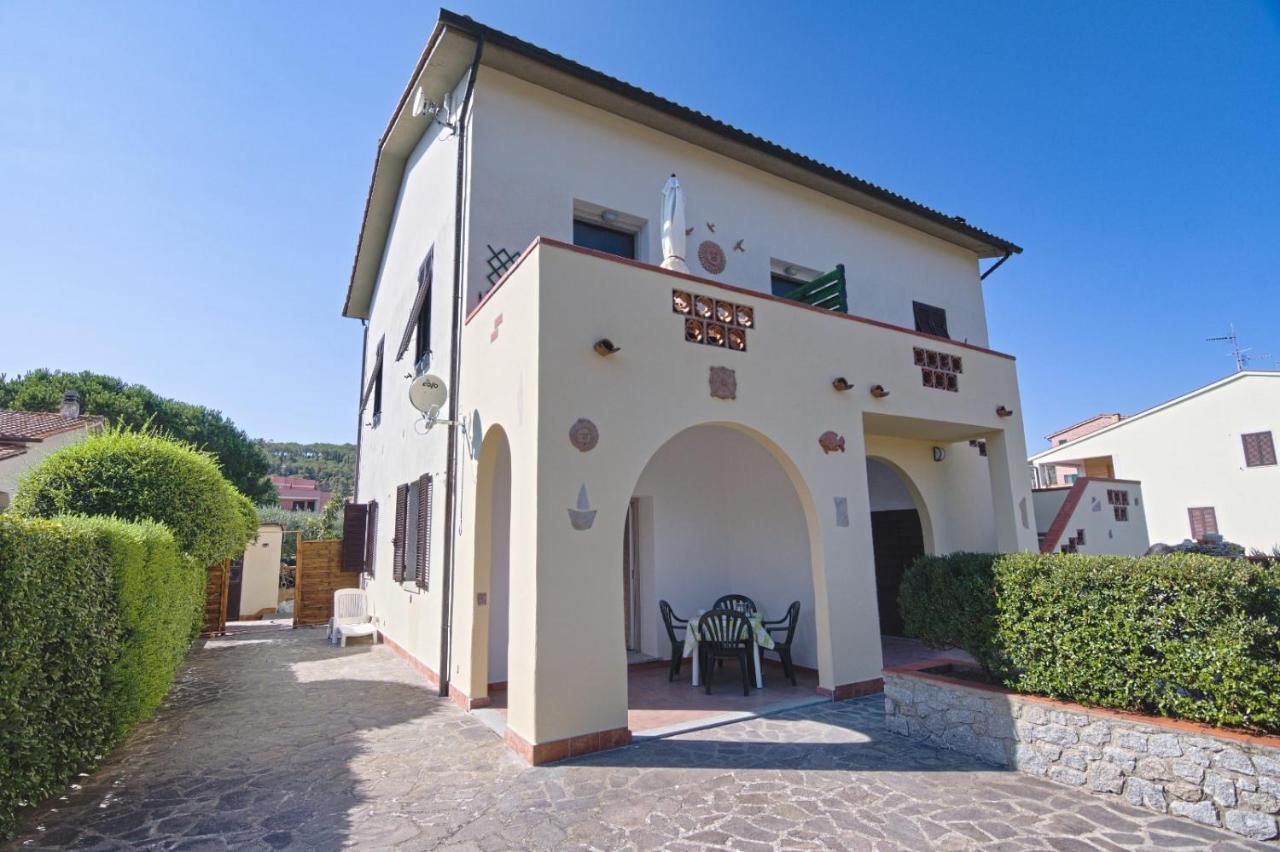 Aethalia - a 300mt dal mare Apartment Marina di Campo Bagian luar foto